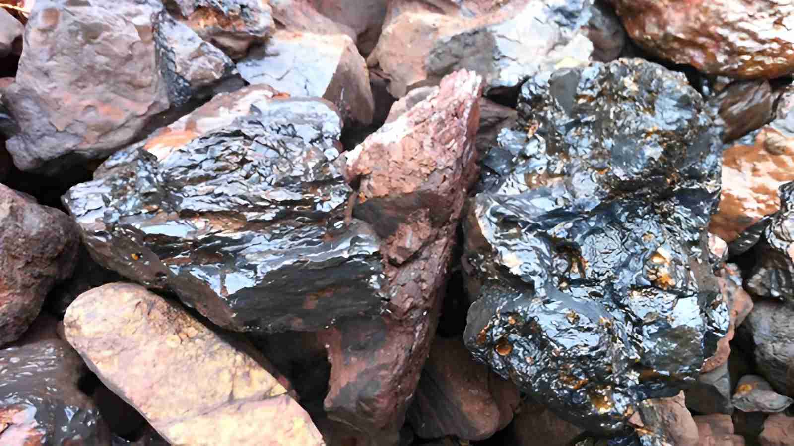 Manganese Resource Processing and Metallurgical Applications: From Raw Material to Final Products