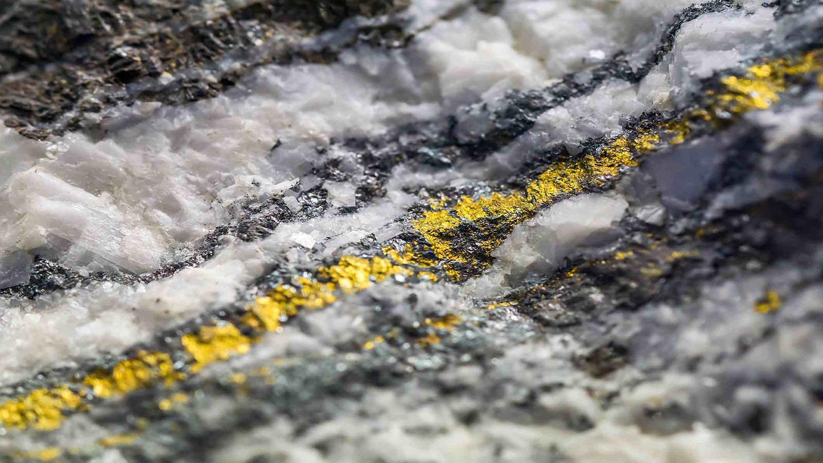 Optimizing Vein Gold Ore Recovery: Comparative Analysis of Combined Processing Technologies